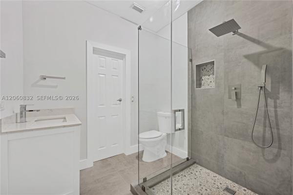 Gulfstream Estates, 818 NE 3rd St, Hallandale Beach, Florida 33009, image 2