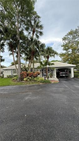 1124 W Cypress Dr #V-13, Pompano Beach, Florida 33069, image 1