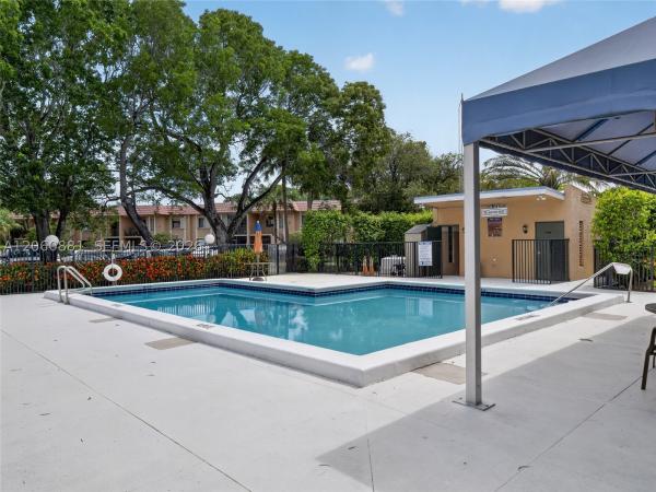 Racquet Club At Bonaventure, 205 Lakeview Dr #103, Weston, Florida 33326, image 3