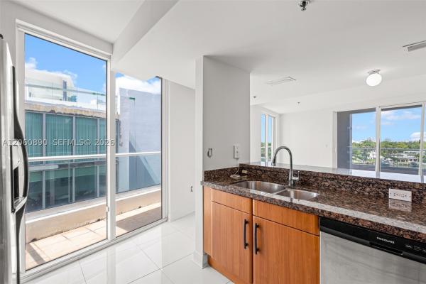Casablanca Villas, 6362 Collins Ave #514, Miami Beach, Florida 33141, image 1