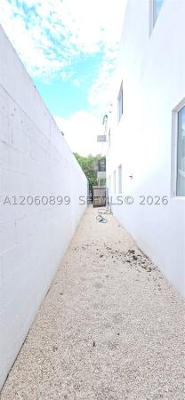 Frow Homestead, 3677 Thomas Ave #3675, Miami, Florida 33133, image 3