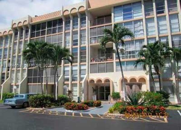 De Soto Park South, 851 Three Islands Blvd #108, Hallandale Beach, Florida 33009, image 1