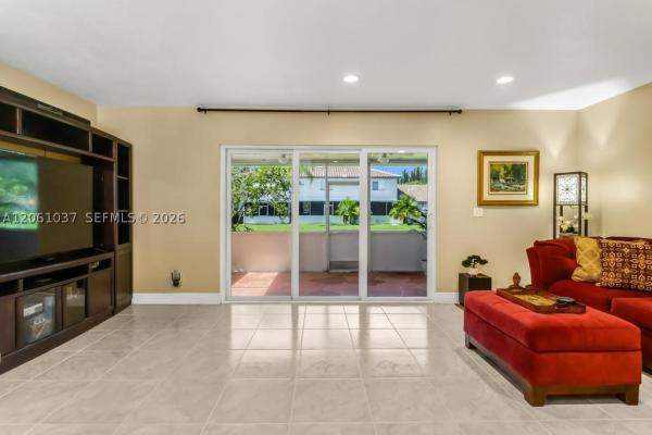Malibu Bay, 20822 NW 2nd St, Pembroke Pines, Florida 33029, image 3