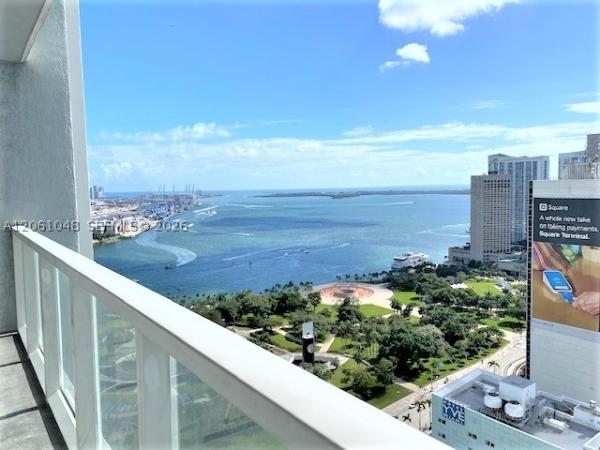 Vizcayne North, 244 Biscayne Blvd #3307, Miami, Florida 33132, image 2
