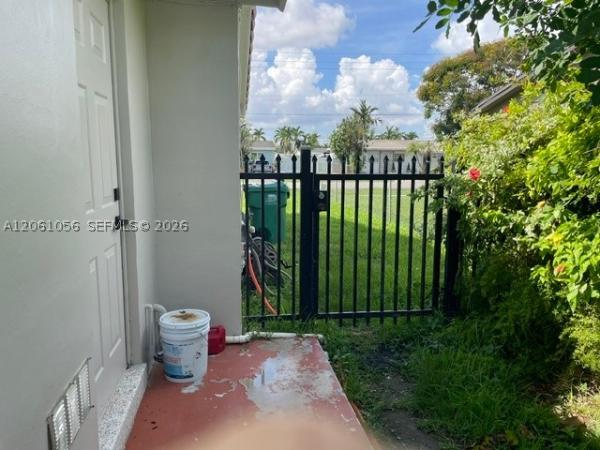 11833 SW 34th St, Unincorporated Dade County, Florida 33175, image 1