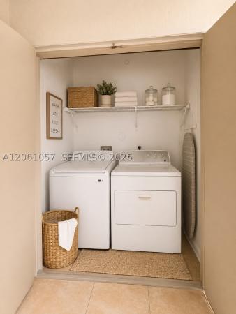 Pinehurst Club, 440 S Park Rd #4-109, Hollywood, Florida 33021, image 1