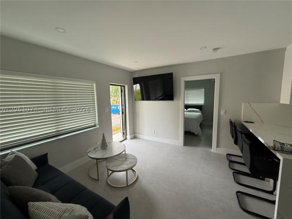 Lake Ridge, 1050 NE 9th Ave #1-4, Fort Lauderdale, Florida 33304, image 2