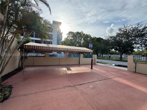 Beacom Manor, 2524 SW 6th St, Miami, Florida 33135, image 3