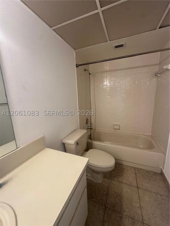 Las Vistas At Doral, 8290 Lake Dr #517, Doral, Florida 33166, image 1