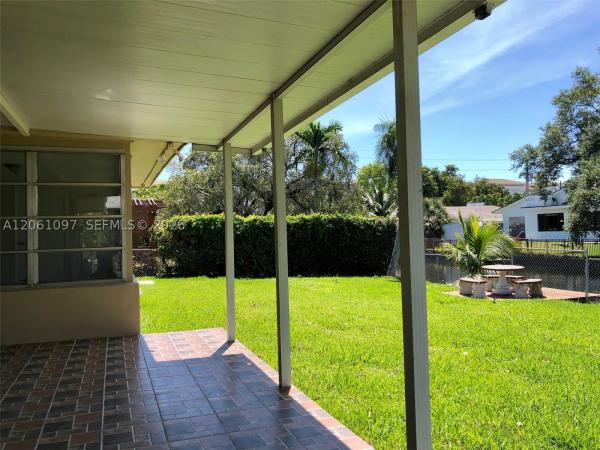 2560 NE 200th St, Unincorporated Dade County, Florida 33180, image 3