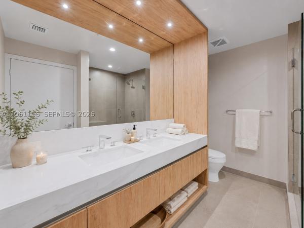 11 NE 6th St #809, Miami, Florida 33132, image 3