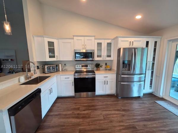 Cinnamon Place At Honeywoods, 8311 SW 12th St #1, Pembroke Pines, Florida 33025, image 1