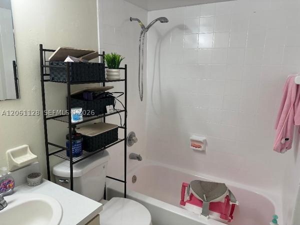 Versailles Plaza, 1820 W 53rd St #518, Hialeah, Florida 33012, image 2