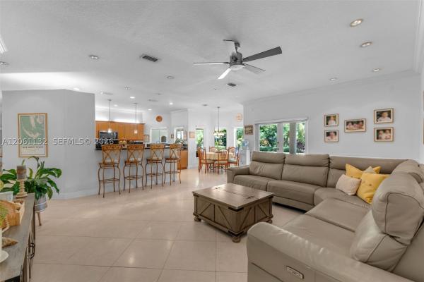 9735 SW 64th St, Unincorporated Dade County, Florida 33173, image 1