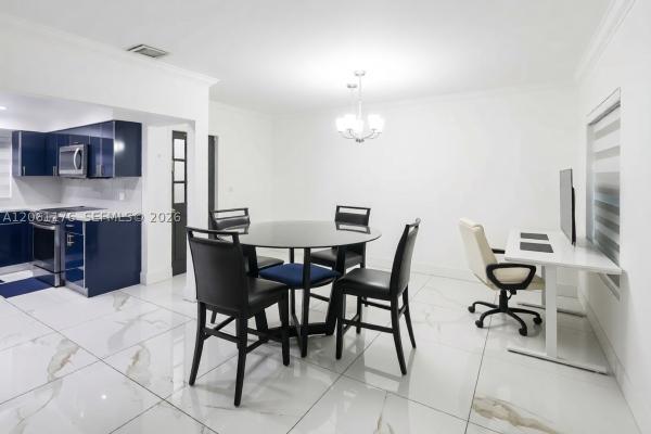 Deal Manor, 30 E 36th St, Hialeah, Florida 33013, image 2