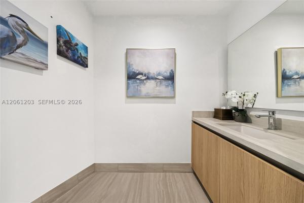 2411 Laguna Cir #2010, Miami, Florida 33181, image 3