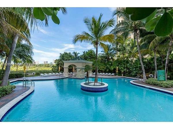 Turnberry On The Green, 19501 W Country Club Dr #2205, Aventura, Florida 33180, image 1