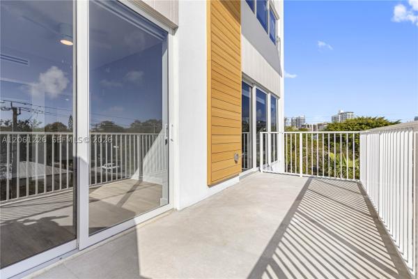 De Hedouvilles, 3335 Thomas Ave #203, Miami, Florida 33133, image 1