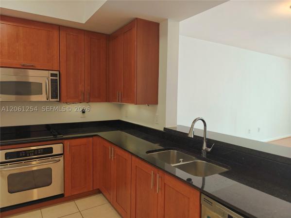 Aventura Marina 1, 3340 NE 190th St #1304, Aventura, Florida 33180, image 1