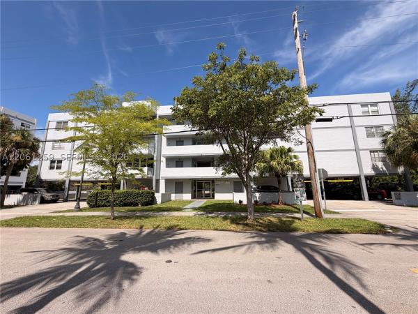 Eastern Parkview, 16518 NE 26th Ave #403, North Miami Beach, Florida 33160, image 3