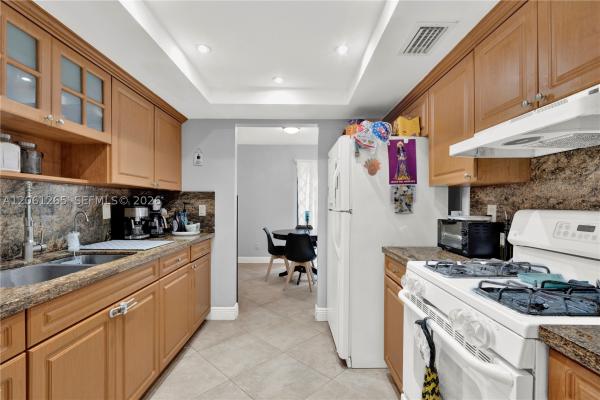 11490 SW 109th Rd #30F, Unincorporated Dade County, Florida 33176, image 2