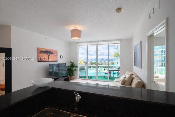 360, 7900 Harbor Island Dr #706, North Bay Village, Florida 33141, image 2