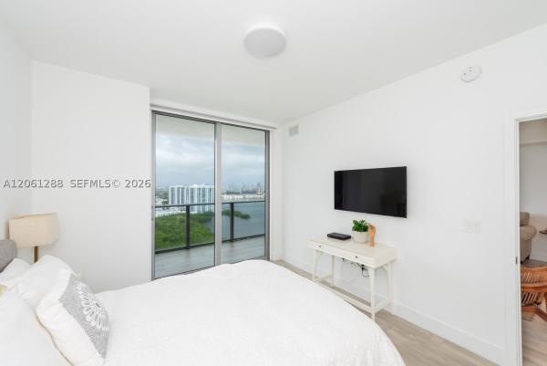 The Harbour North Tower, 16385 Biscayne Blvd #2904, North Miami Beach, Florida 33160, image 2