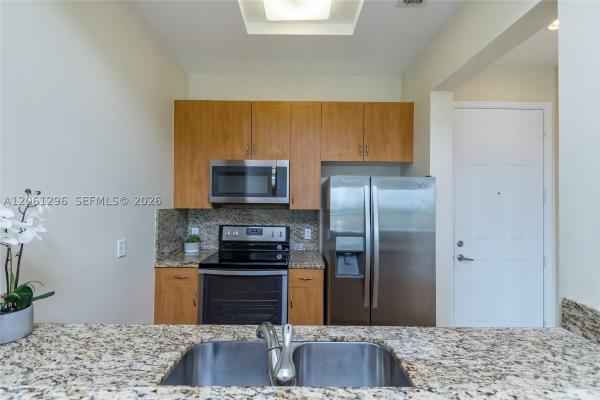Coral Pointe, 1690 SW 27th Ave #908, Miami, Florida 33145, image 2