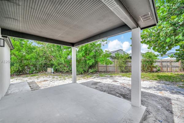 19301 NW 52nd Ave, Miami Gardens, Florida 33055, image 1