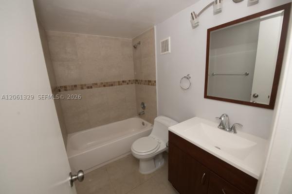 Lakeshore At University Park, 8550 N Sherman Cir #303, Miramar, Florida 33025, image 3