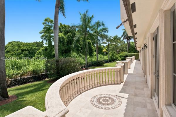 Kerrwood Oaks, 9501 Kerwood Ct, Coral Gables, Florida 33156, image 2