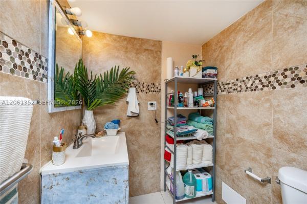 11451 SW 43rd St, Unincorporated Dade County, Florida 33165, image 2