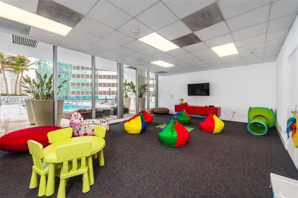 Epic Hotel & Residences, 200 Biscayne Boulevard Way #4409, Miami, Florida 33131, image 3