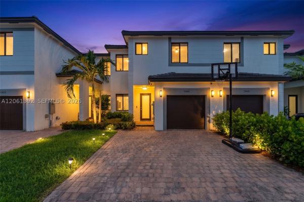 13648 SW 157th Ct, Unincorporated Dade County, Florida 33196, image 1