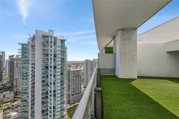 The Ivy At Riverfront, 90 SW 3rd St #PH-17, Miami, Florida 33130, image 2