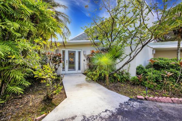 Holiday Estates, 12200 SW 74th Ct, Pinecrest, Florida 33156, image 2