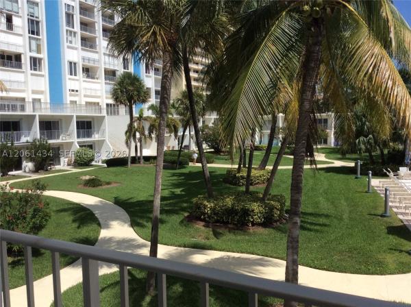 Casa Del Mar, 881 Ocean Dr #TH-3, Key Biscayne, Florida 33149, image 1
