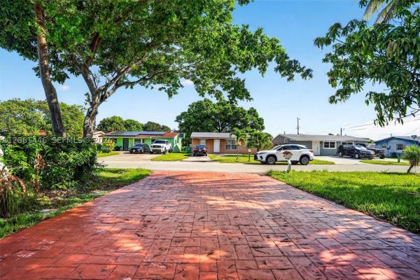 Welwyn Manor, 6240 SW 22nd Ct, Miramar, Florida 33023, image 3