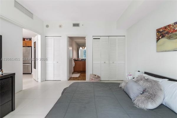 Met 1, 300 S Biscayne Blvd #T-2309, Miami, Florida 33131, image 3
