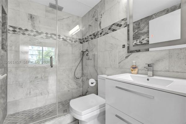 The Drake, 1460 Ocean Dr #305, Miami Beach, Florida 33139, image 3