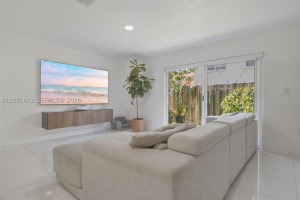 Images At Pembroke Pointe, 10805 NW 3rd Ct, Pembroke Pines, Florida 33026, image 3