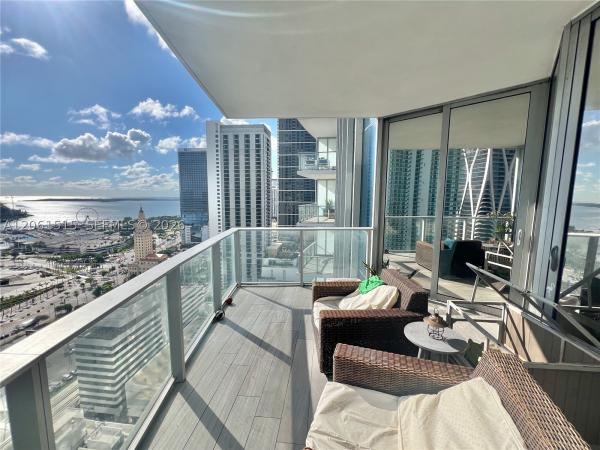 Paramount Miami Worldcenter, 851 NE 1st Ave #2605, Miami, Florida 33132, image 1