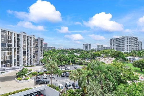 Towers Of Oceanview South, 600 Parkview Dr #709, Hallandale Beach, Florida 33009, image 3