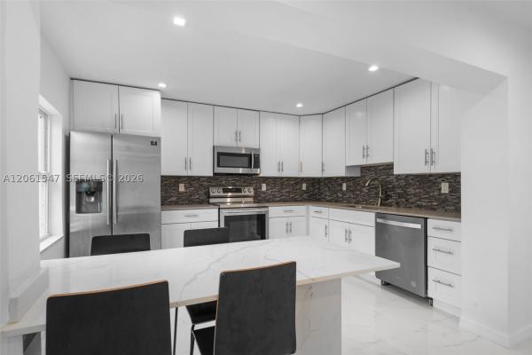Lincoln Park, 524 NW 10th St #A & B, Hallandale Beach, Florida 33009, image 3