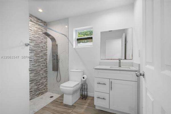 Lincoln Park, 524 NW 10th St #A & B, Hallandale Beach, Florida 33009, image 2