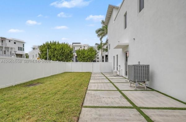 Oasis Park Square At Doral, 3341 NW 84th Ct, Doral, Florida 33122, image 3