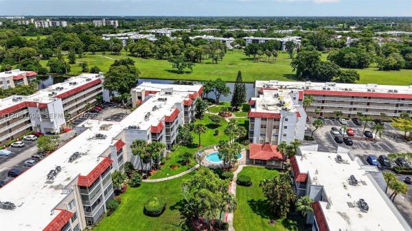 Las Vistas In Inverrary, 3531 Inverrary Dr #101, Lauderhill, Florida 33319, image 2