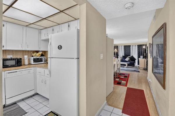Las Vistas In Inverrary, 3531 Inverrary Dr #101, Lauderhill, Florida 33319, image 1