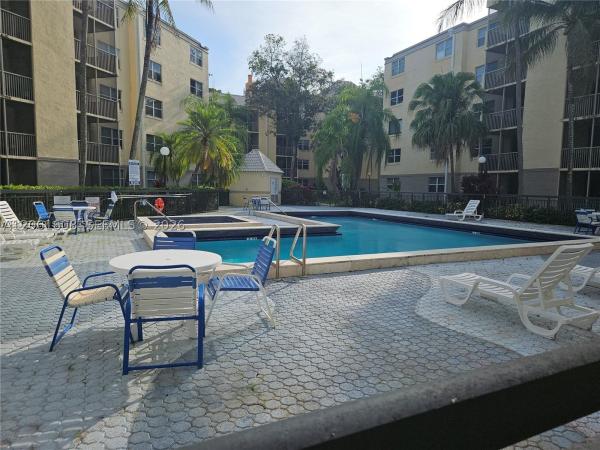 Las Vistas At Doral, 8363 Lake Dr #301, Doral, Florida 33166, image 3