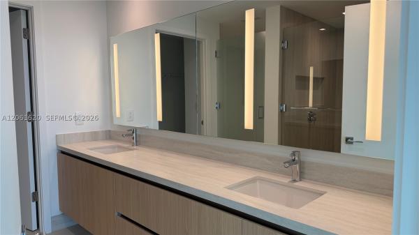 2411 Laguna Cir #1807, North Miami, Florida 33181, image 3